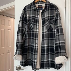 CLUB ROOM FLANNEL SHACKET SHIRT EUC PLAID FLEECE BLACK GREY XLT